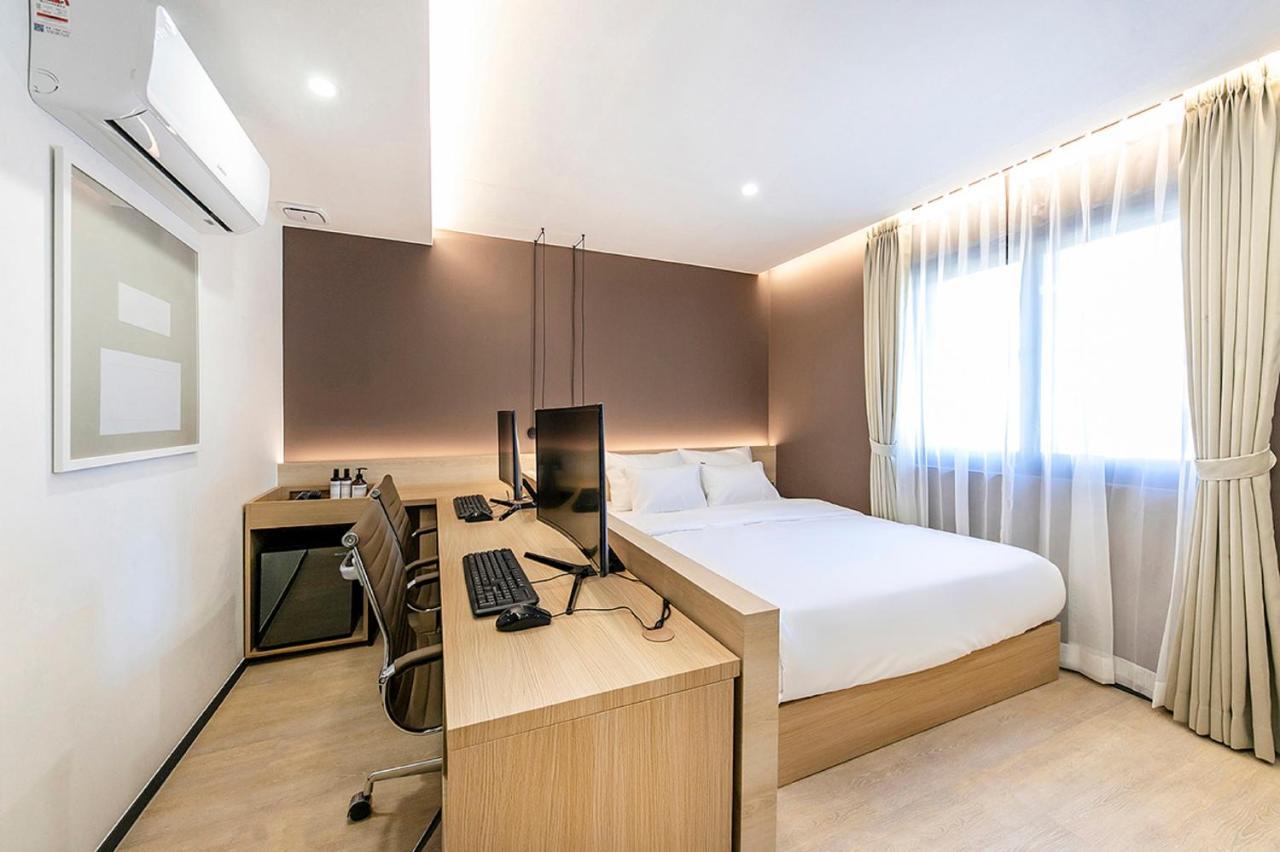 Hotel Yaja Gimhae Exterior photo