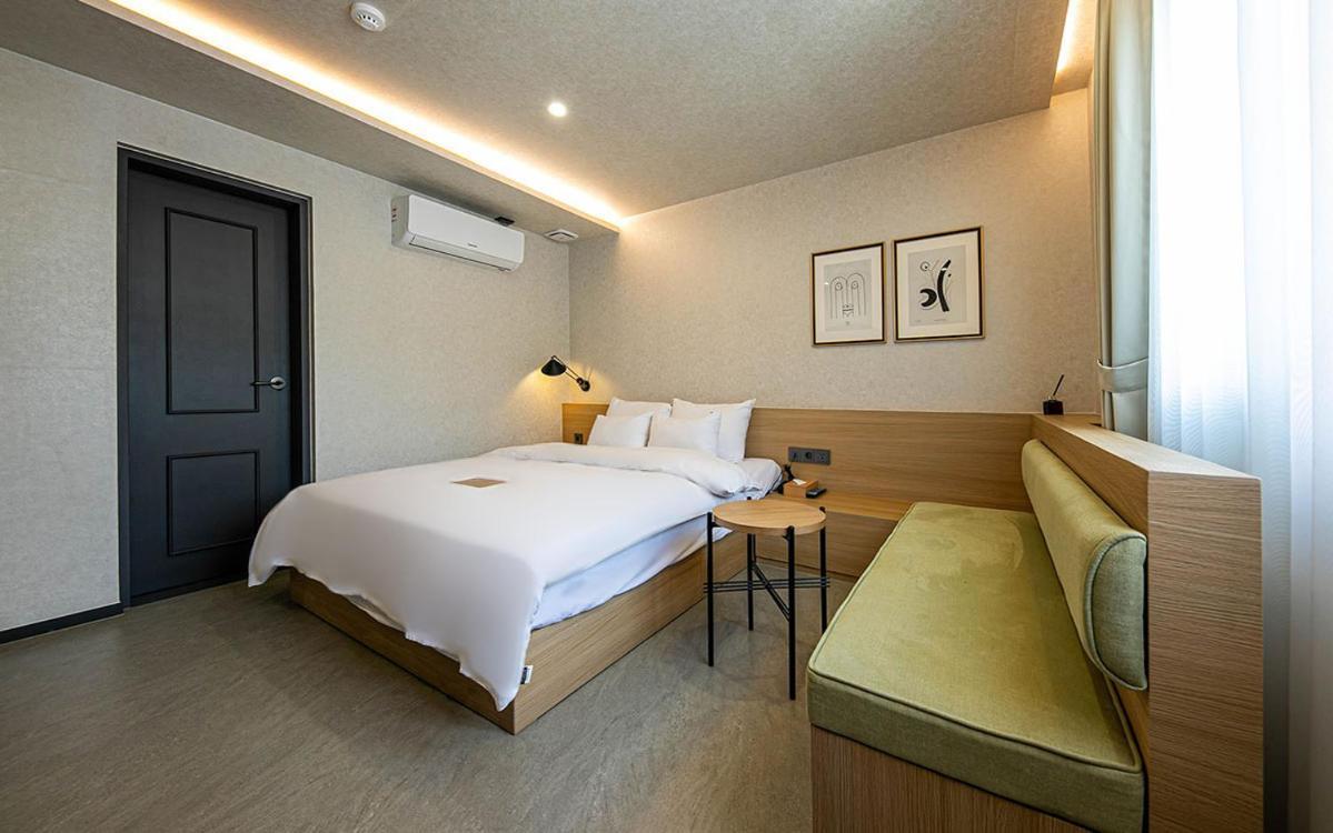 Hotel Yaja Gimhae Exterior photo
